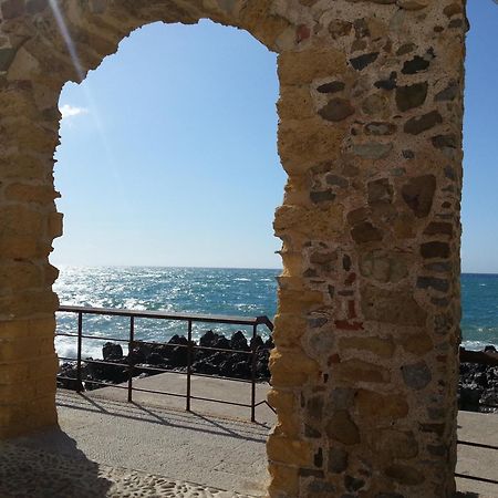 Amuni - Exclusive Suite In Centro A Cefalu Vista Mare Exterior foto