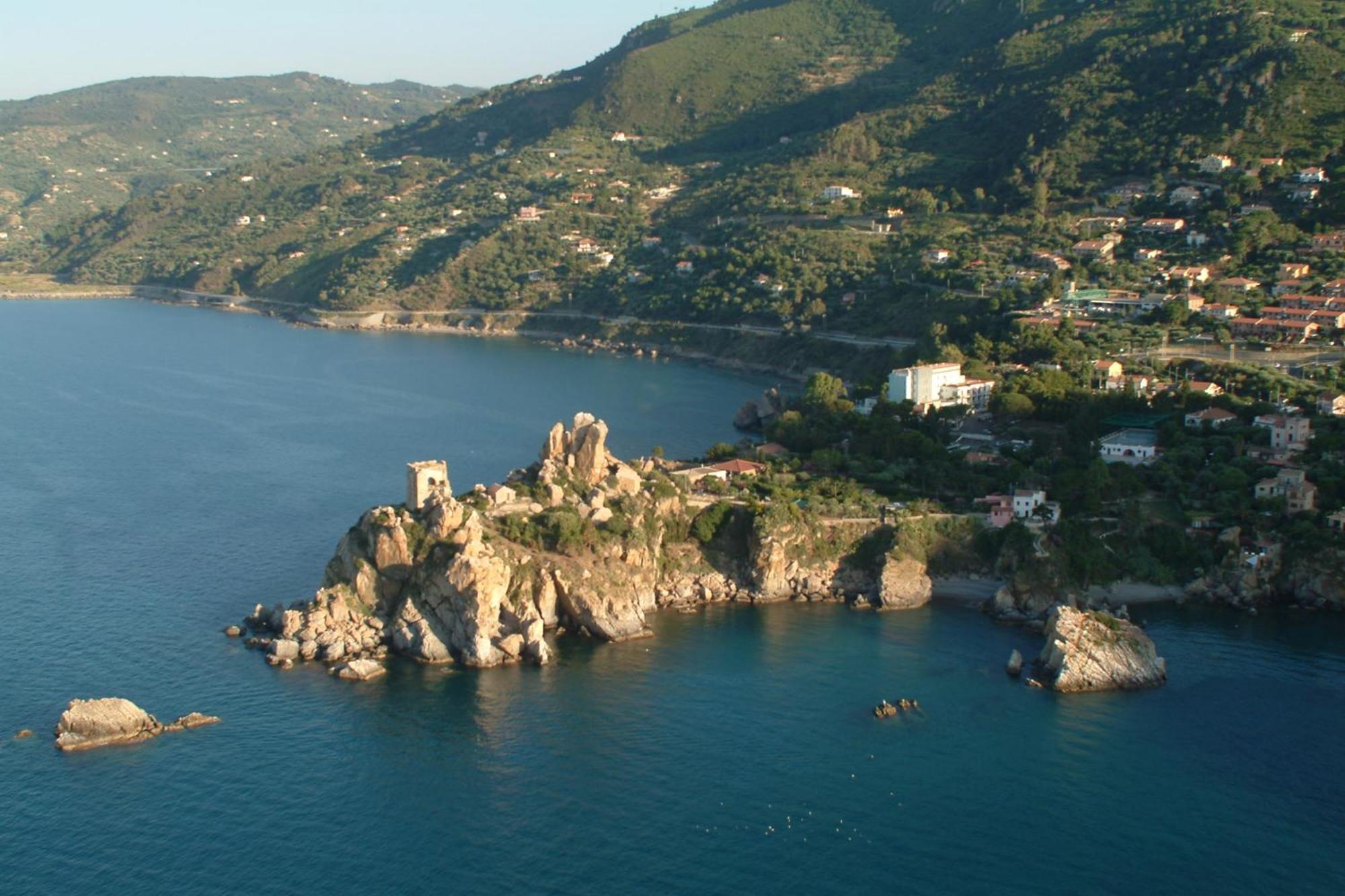 Amuni - Exclusive Suite In Centro A Cefalu Vista Mare Exterior foto